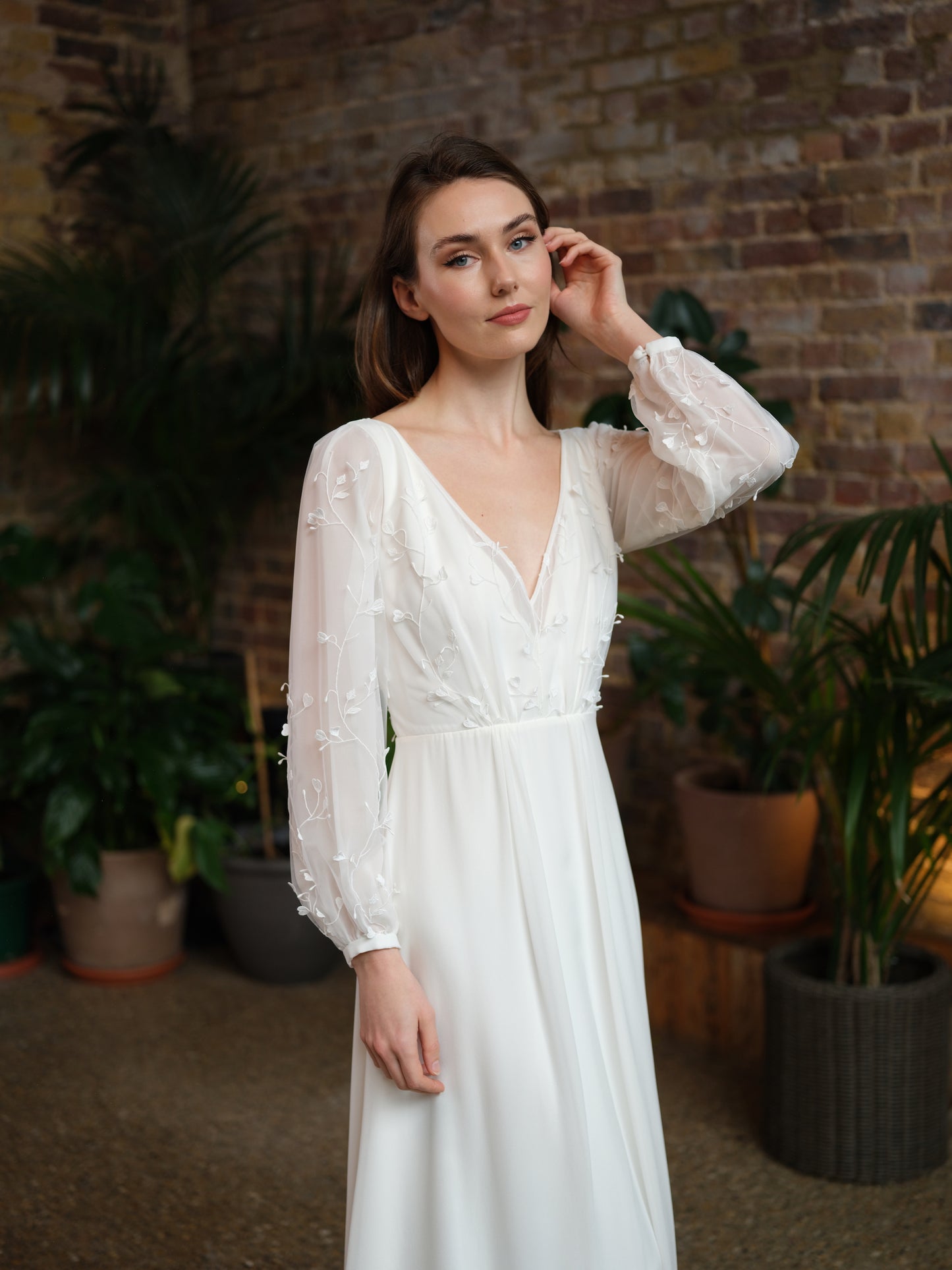 Aura UK12 Sample Sale